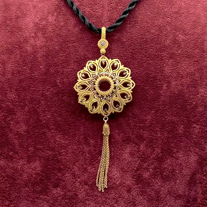 Tezhip Desenli Kolye