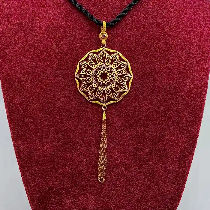 Tezhip Desenli Kolye