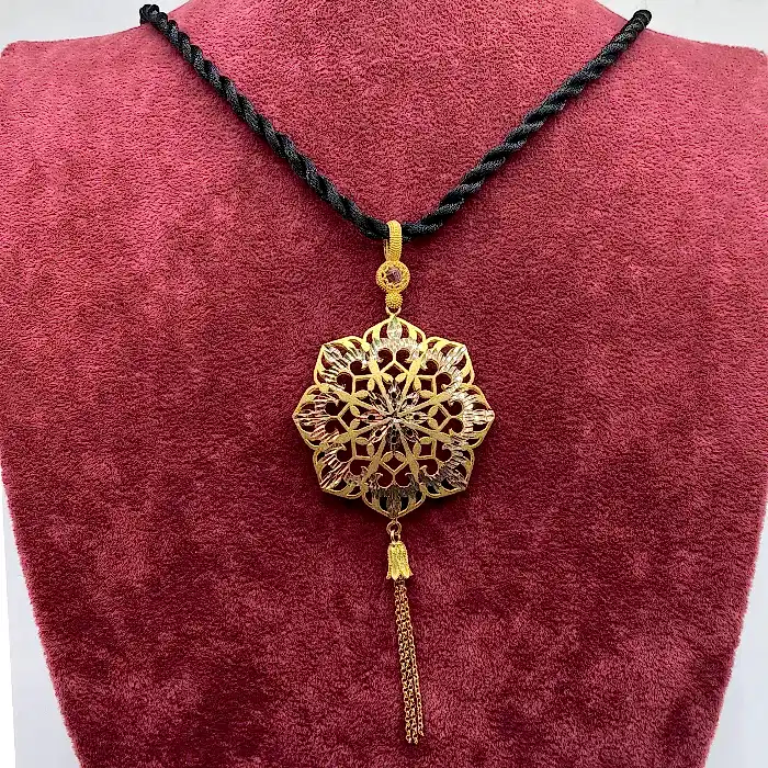 Tezhip Desenli Kolye